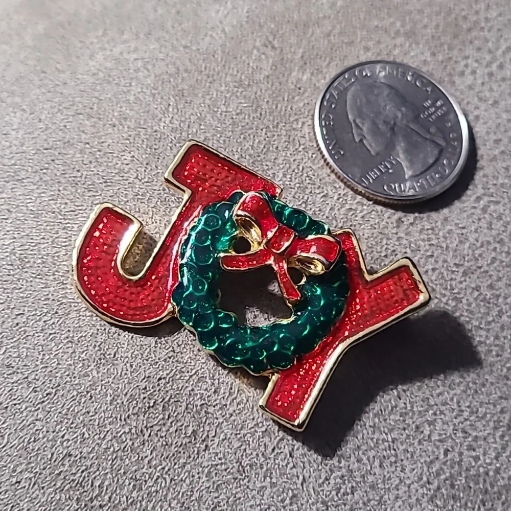 Festive JOY Red Green WREATH BOW Brooch‎